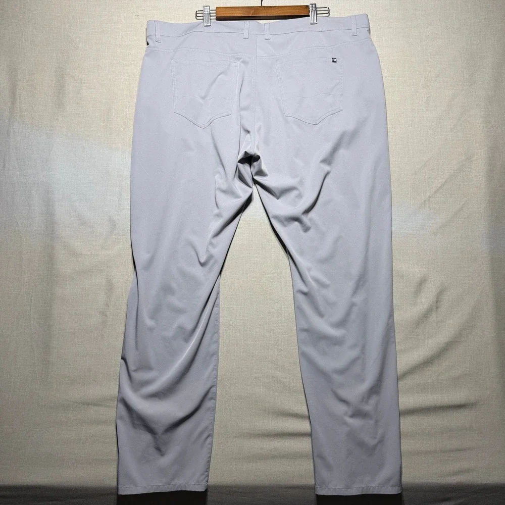 TravisMathew Pants Men 42x32 Gray Straight Alta Cresta Golf Performance Stretch
